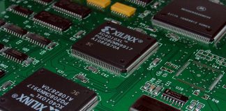 Netcrash: di cyber thriller, pseudonimi e traduzioni in inglese