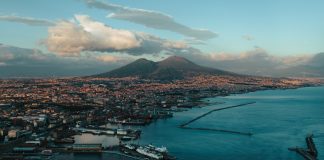 Ferragosto partenopeo, un nuovo racconto del commissario Aldani